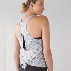 Lululemon Salute the Sun Tank Tiger Space Dye Black White Split Back Size 10